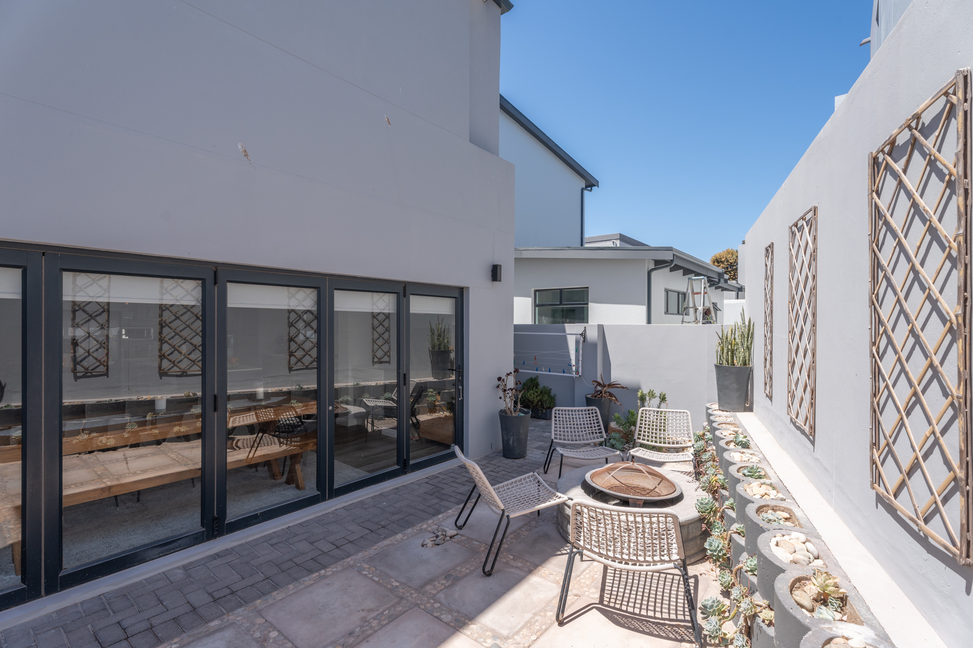 4 Bedroom Property for Sale in Calypso Beach Western Cape